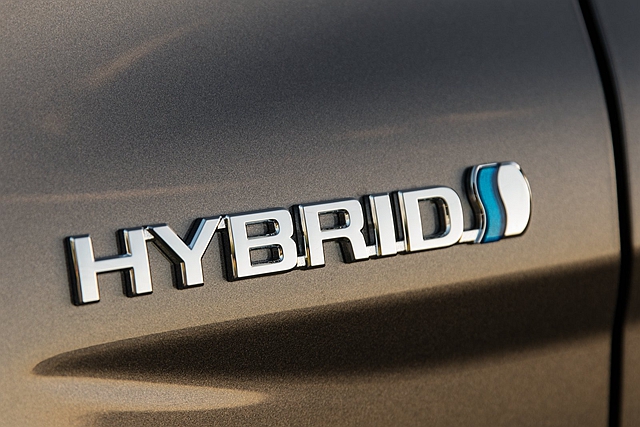 全新第五代 Toyota RAV4 勢必會提供 Hybrid 複合動力系統，同時外媒還透露會提供兩種不同排氣量設定可選。