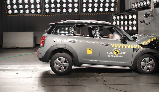 台灣也將有屬於自己的 T-NCAP。此為歐洲 Euro-NCAP 撞擊測試畫面。