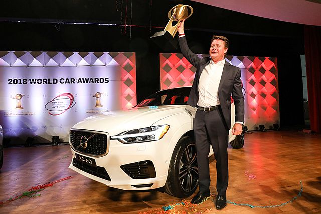 第二代 Volvo XC60 繼獲選日本年度風雲車大獎後，再次拿下 2018 世界年度風雲車大獎。