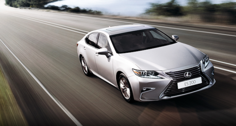 Lexus ES 目前在台灣共有 2 個動力版本。圖為現行版本。