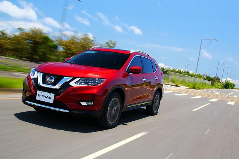 小改款 Nissan X-Trail 仍維持 2.0 升、2.5 升兩種汽油引擎設定。