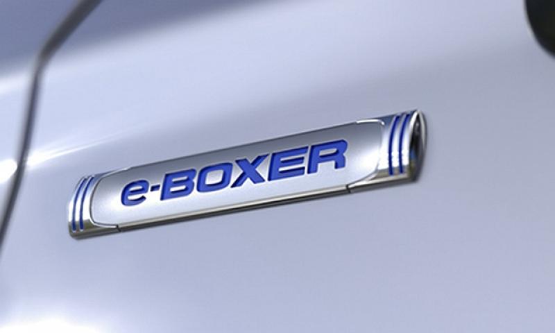 e-BOXER Hybrid 複合動力系統，以 2.0 升水平對臥引擎為主，搭配電動馬達及 CVT 無段變速系統，創造每公升 18.6 公里的油耗成績（JC08 數據）。