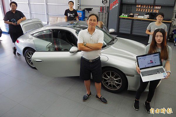 大學教授鑽研古董車 保時捷代步、開課出書