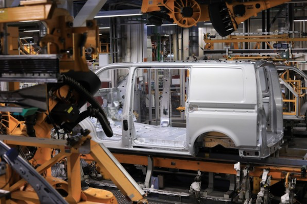 蘋果雄心未減 攜手福斯改造 T6 為自駕車