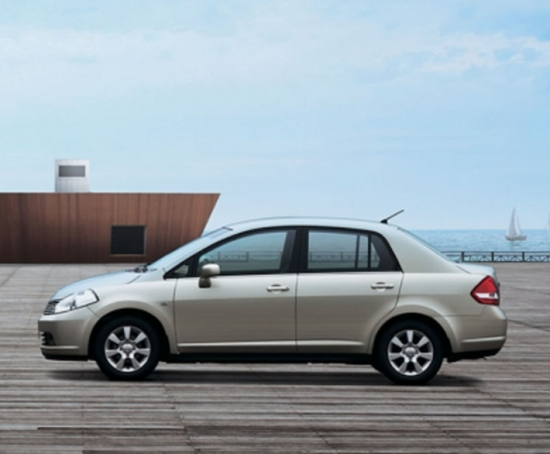 Nissan Tiida 四門版從 2006 年開始在台灣販售。