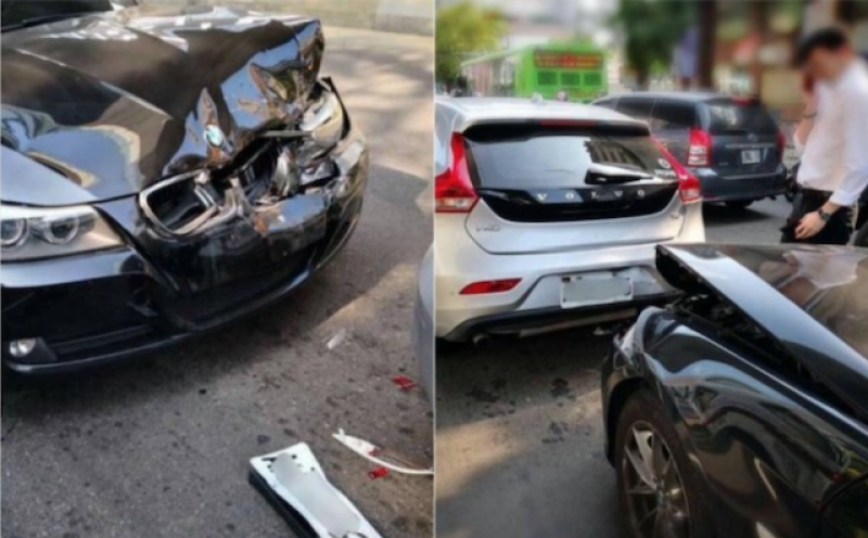 一台黑色 BMW 追撞前方銀色 VOLVO 房車，沒想到竟車頭全毀。（圖擷自《爆廢公社》）
