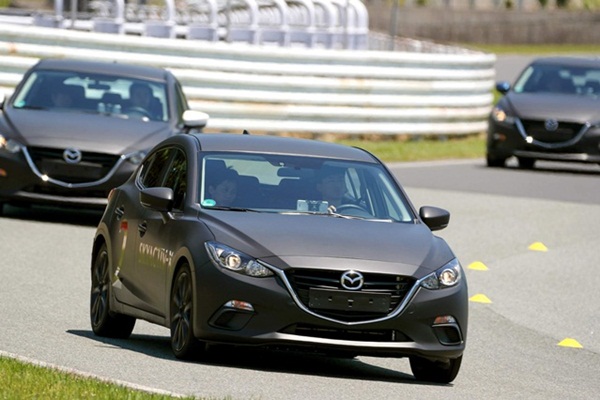 加速表現遠超越現行車！全新 Mazda 3 原型車日本賽道試駕