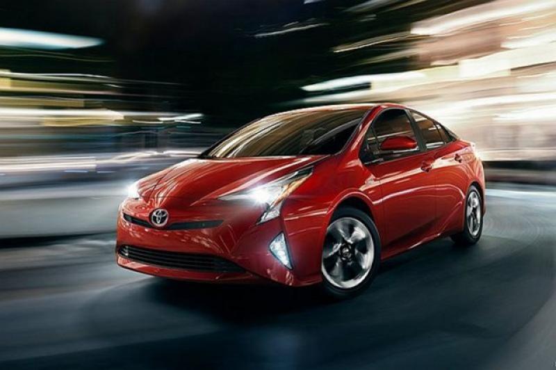 現行 Toyota Prius。