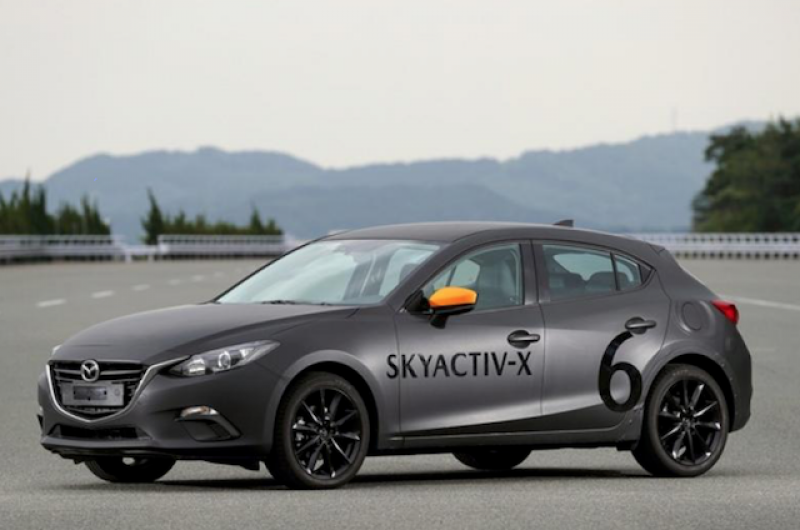 Mazda 3，此為偽裝車體。
