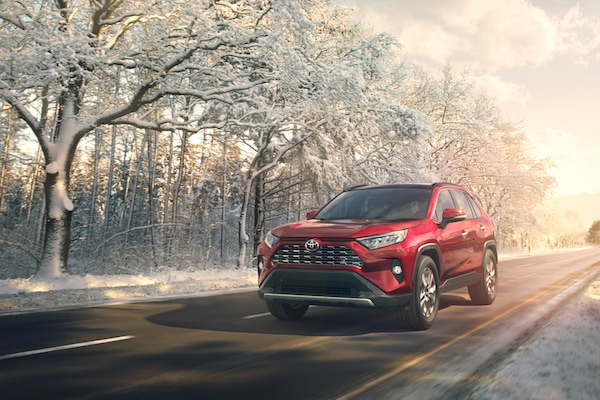 台灣 7 連霸休旅冠軍銷量受威脅， Toyota RAV4 大改款提早上市真有望？
