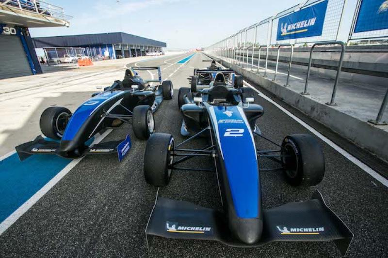 能駕駛到 Formula 4 方程式賽車，可說是難得的體驗。