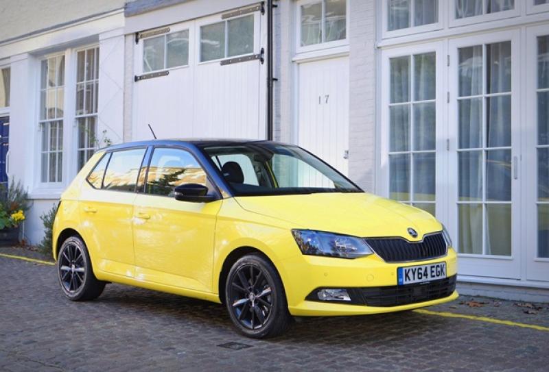 Škoda Fabia 車系在台推出雙贏特仕版，除外觀加入雙色套件（16 吋 7.0J 黑色鋁圈、黑色車頂及車外後視鏡）外，雨滴感應式雨刷以及恆溫空調也搖身一變成為這款特仕版的標準配備，優惠價 75.9 萬元。