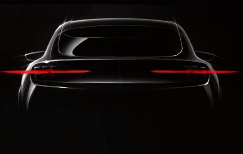 Ford 早早就預告要推出一款全新電動 SUV，如今終於在網路上釋出這款電動 SUV 的首張預告圖。