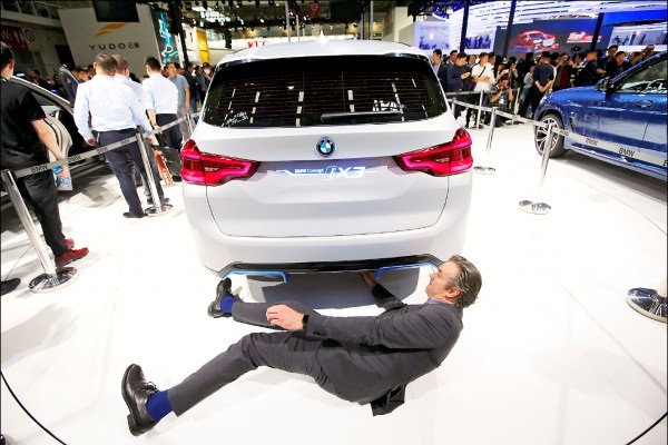 十年榮期叫停 全球新車銷售成長減速