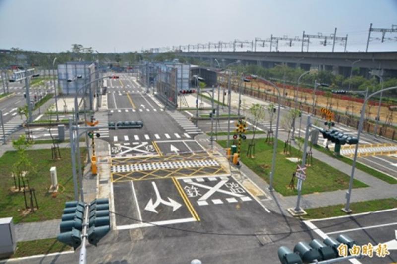 國內首座封閉式自駕車測試場域接近完工。(記者吳俊鋒攝)