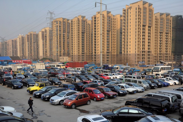 深陷消費降級 中國車市恐創近 30 年來首次衰退