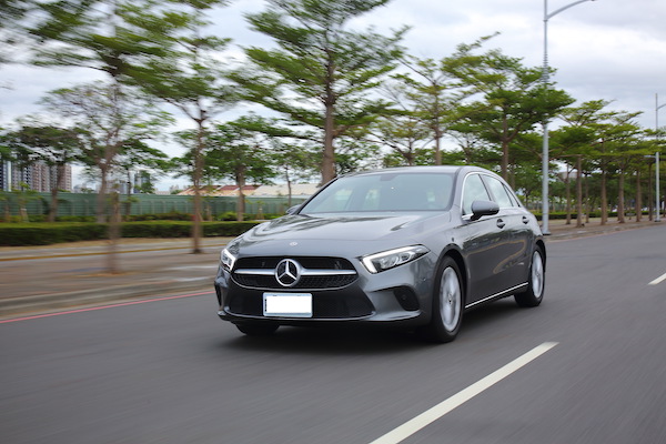 12 個 Q&A 的考驗！賓士入門掀背車 A200 試駕報告（內有影音）