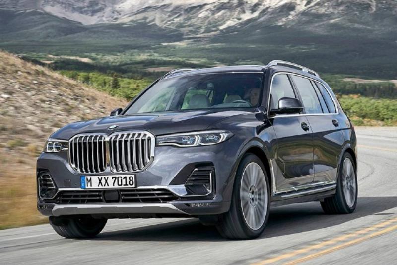 其實從全新旗艦休旅 X7 上,就能看出 BMW 有在努力做出更具車型特色的設計。