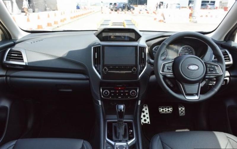 因油電科技的差異，Forester e-Boxer 在儀錶、中控資訊顯示幕等系統上，擁有專屬資訊。
