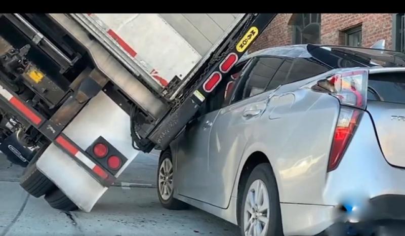 台灣現行販售車款也是這款以進口方式導入的第四代 Toyota Prius。