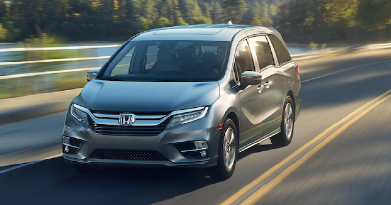 Honda Odyssey 美規版，比日規版的車寬還要寬。