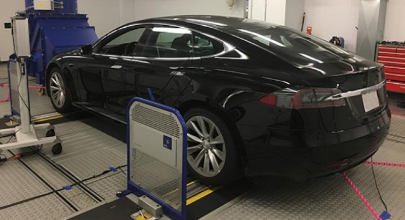 Tesla Model S 75D 在低溫下，續航力降低 38%。