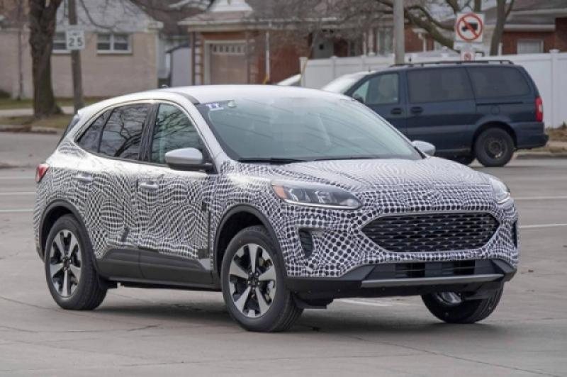 新一代 Ford Kuga 動力配置曝光，插電式混合動力現身！