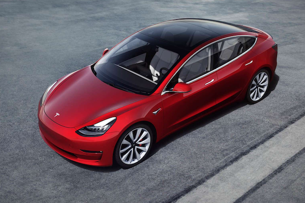 Tesla 推最便宜 110 萬有找電動車！Model 3 標準版有哪些配備？