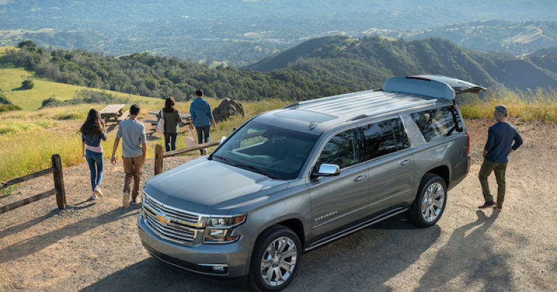除了日本品牌，美國品牌也有多款休旅車進榜。圖為 Chevrolet Suburban。