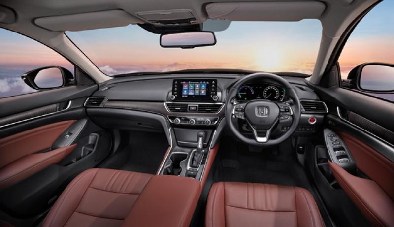 Honda Sensing 主動安全科技為 Hybrid 版本所擁有。