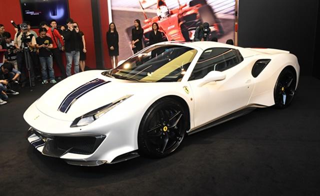 488 Pista Spider 敞篷開啟時間，僅需要 14 秒就能完成。