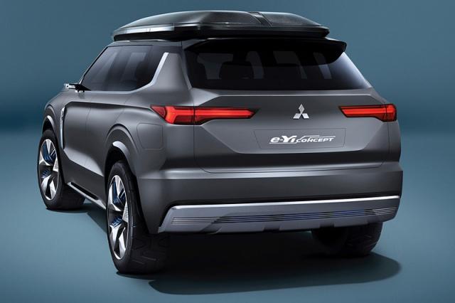 車尾設計更加簡潔，同時充滿越野氛圍。