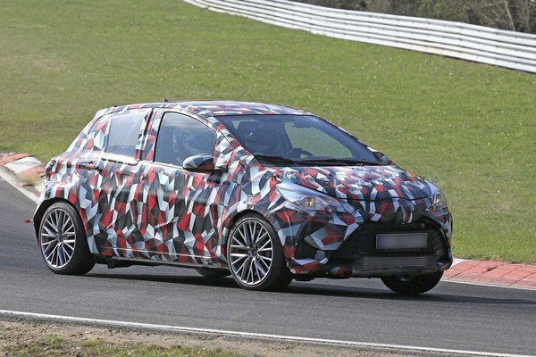 大改款醞釀中，Toyota Yaris 神秘測試車現蹤跡！