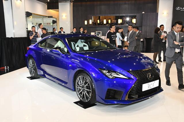 此次 RC F 小改款在外觀、底盤、動力均進行小幅度調整。