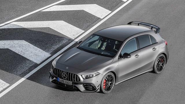 A45、CLA45 搭載 18 吋 AMG 鋁圈，在 45 S 車型上則換上 19 吋樣式。