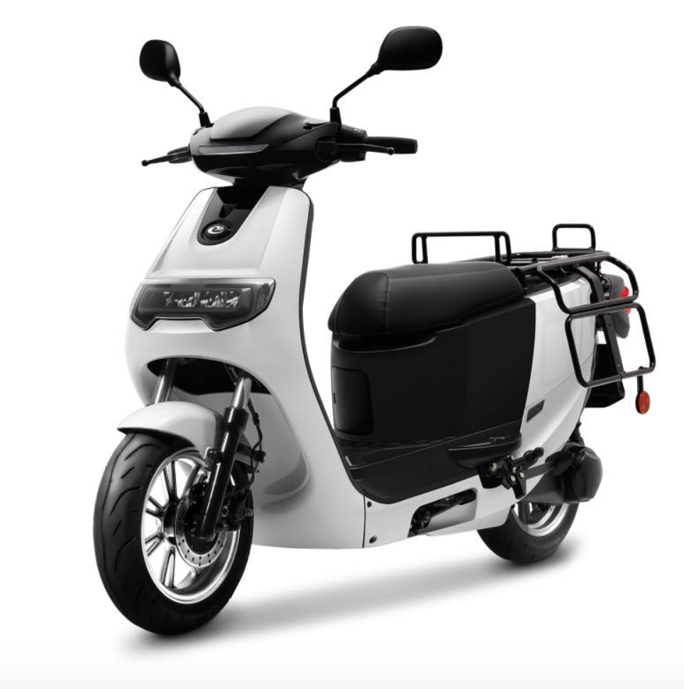 iE125B 默默在中華 eMOVING 官網上架，以跨界商用車為訴求。