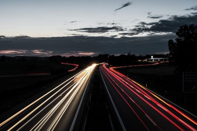 德國表決 Autobahn 全面限速的提案，反對陣營以壓倒性優勢獲勝。