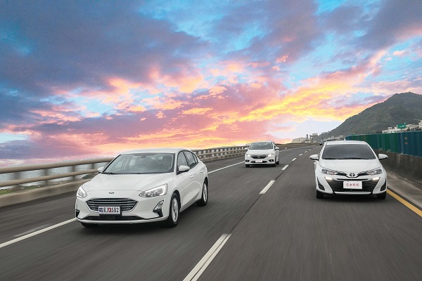 【集評】殺入國產入門房車地盤，Ford Focus 叫戰 Toyota Vios、Honda City！