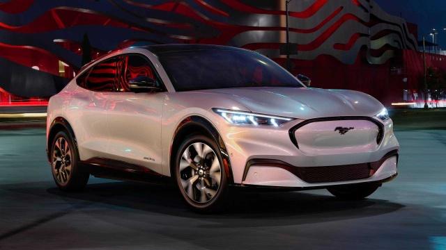 Ford 全新電動跨界 Mach-E 正式發表。
