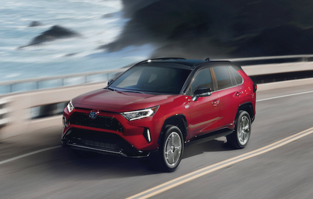 RAV4 Prime 也是一款插電式油電車，11 月時才剛推出。