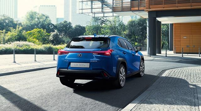 Lexus、Toyota 均同樣針對市場熱賣的跨界小休旅，推出電動車版本。