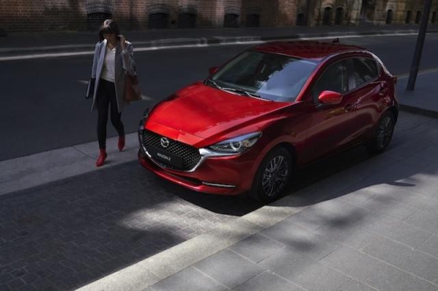 日媒表示大改款 Mazda 2 將會有更侵略性的外觀。圖為小改款車型。
