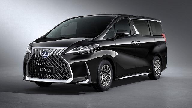 台灣 Lexus LM 動力統一以 2.5 升油電為主。
