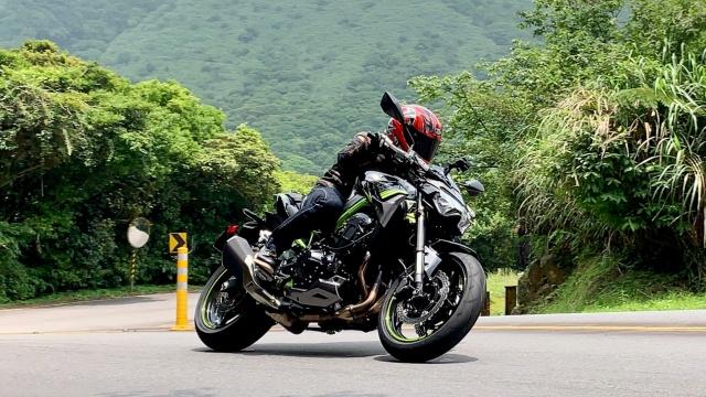 Kawasaki Z900 馬力輸出相當線性。