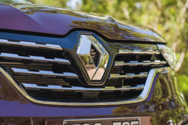 歐洲第三大汽車集團面臨存亡關鍵！法財務部長大膽預測：極有可能會消失