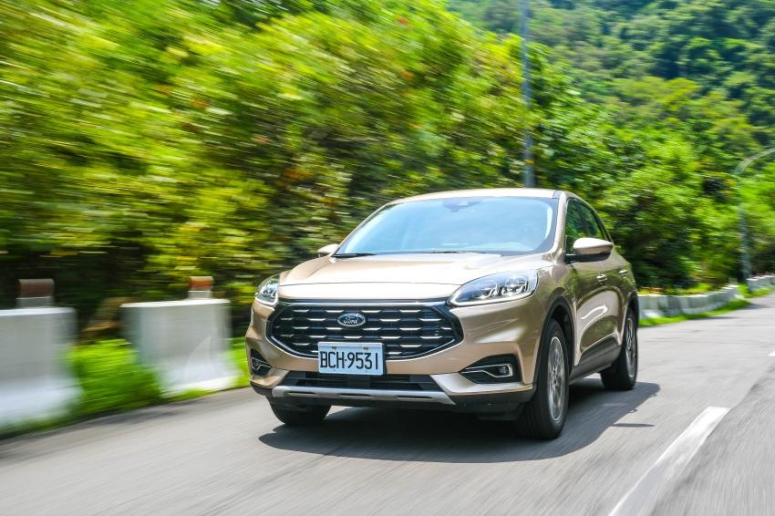 少見的百萬元內車款提供Level 2 自動駕駛輔助水準，但Ford Kuga EcoBoost 180 的安全配備給好給滿。
