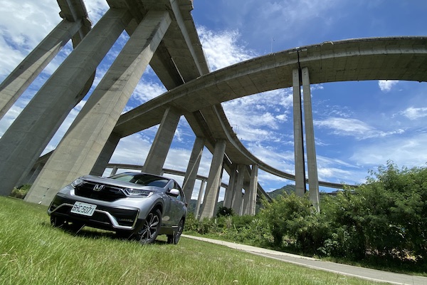 讓 5 代車主不會森 77 的小改款！5.5 代 Honda CR-V 另類試駕心得