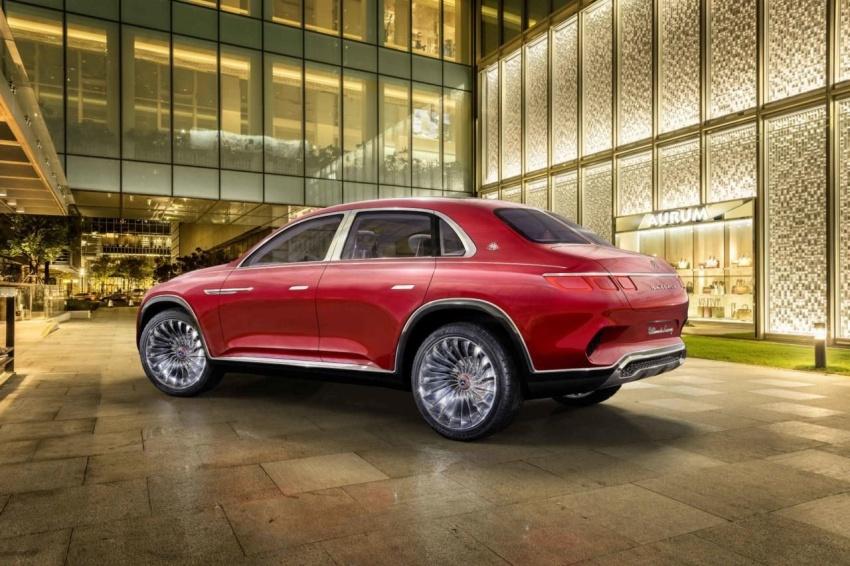 內部將這款車稱為 SUL，與一般豪華 SUV 不同，屬於「跨界」四門車。