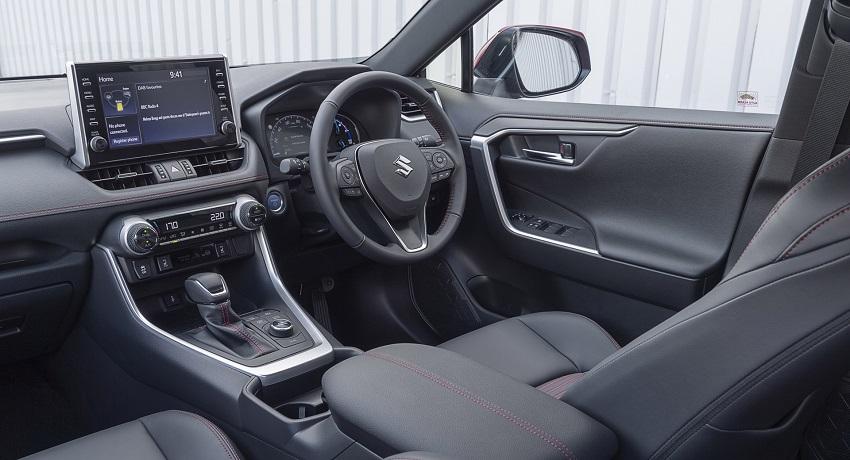 Across 僅有外型做出區別，內裝、包含中控螢幕均來自 Toyota RAV4。