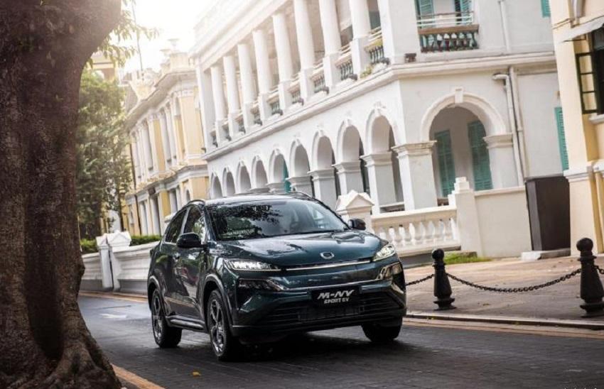 M-NV 造型相當前衛，侵略的造型頭燈組與新一代 HR-V 神似。